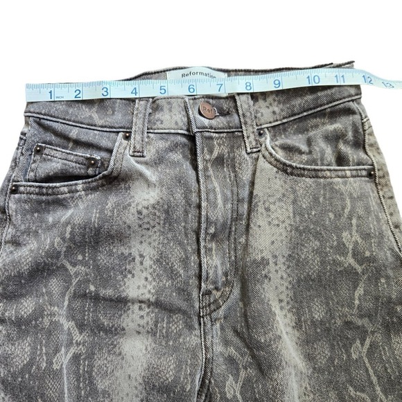 Reformation Cindy Bootleg Jean in Python Wash 25 - Picture 3 of 12